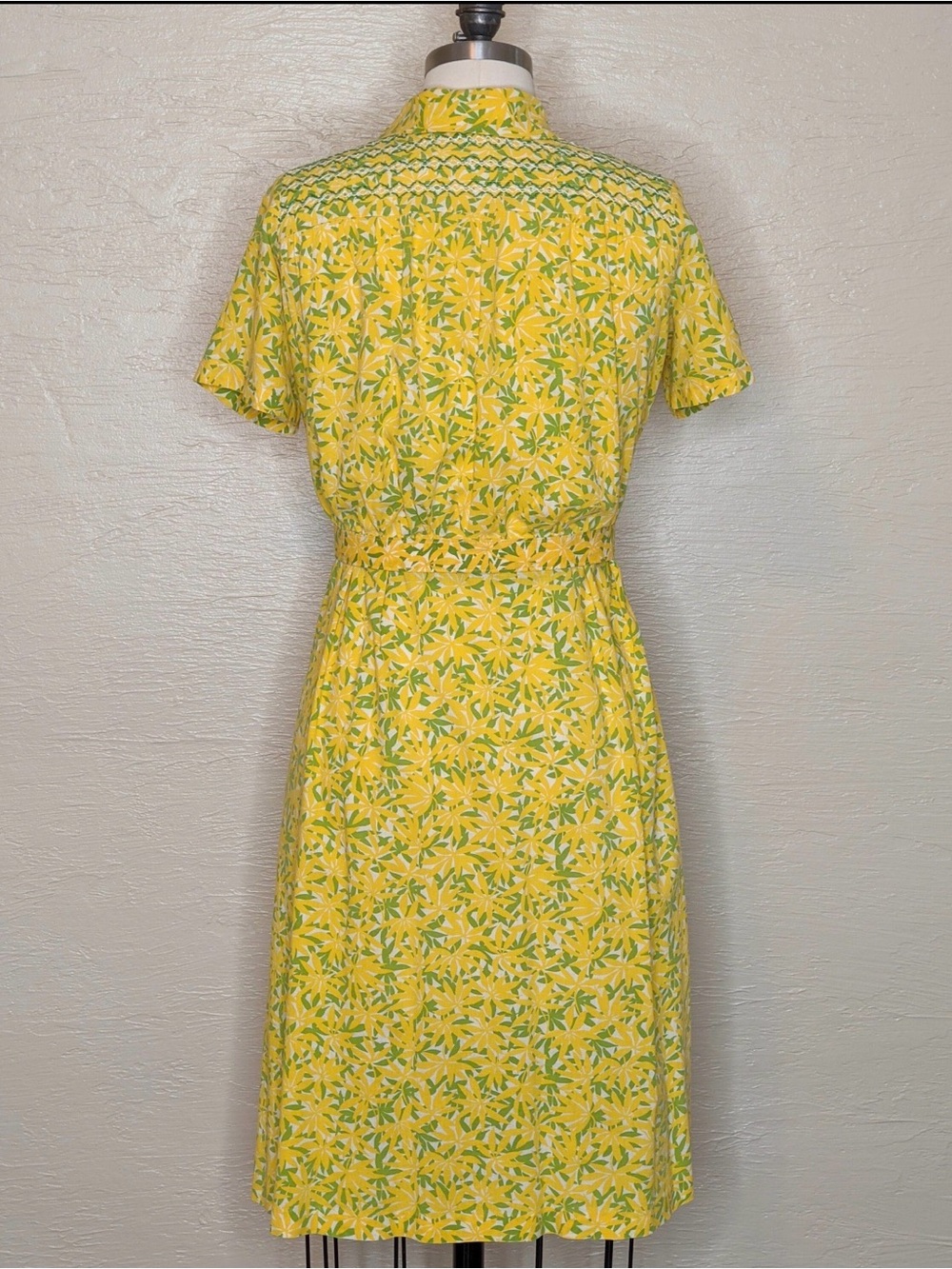 1940's True Vintage Yellow Floral Short-Sleeve Day Dress XL - Picture 5 of 6